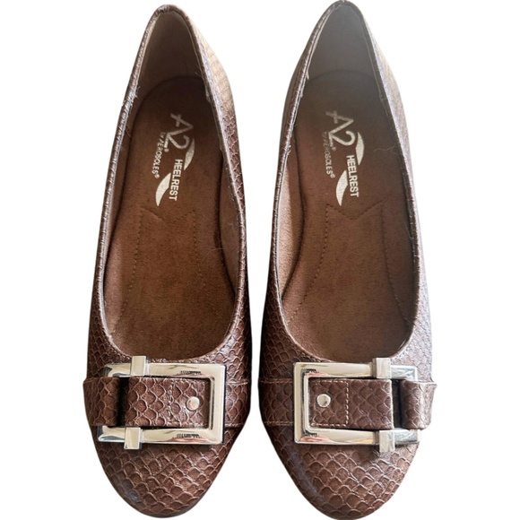 A2 by Aerosoles Heelrest Pump | Size 6.5W - Picture 1 of 5